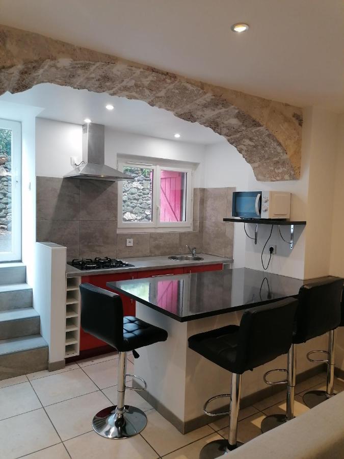 Appartement Paisible Entre Terre Et Mer Cabrieres  Eksteriør billede