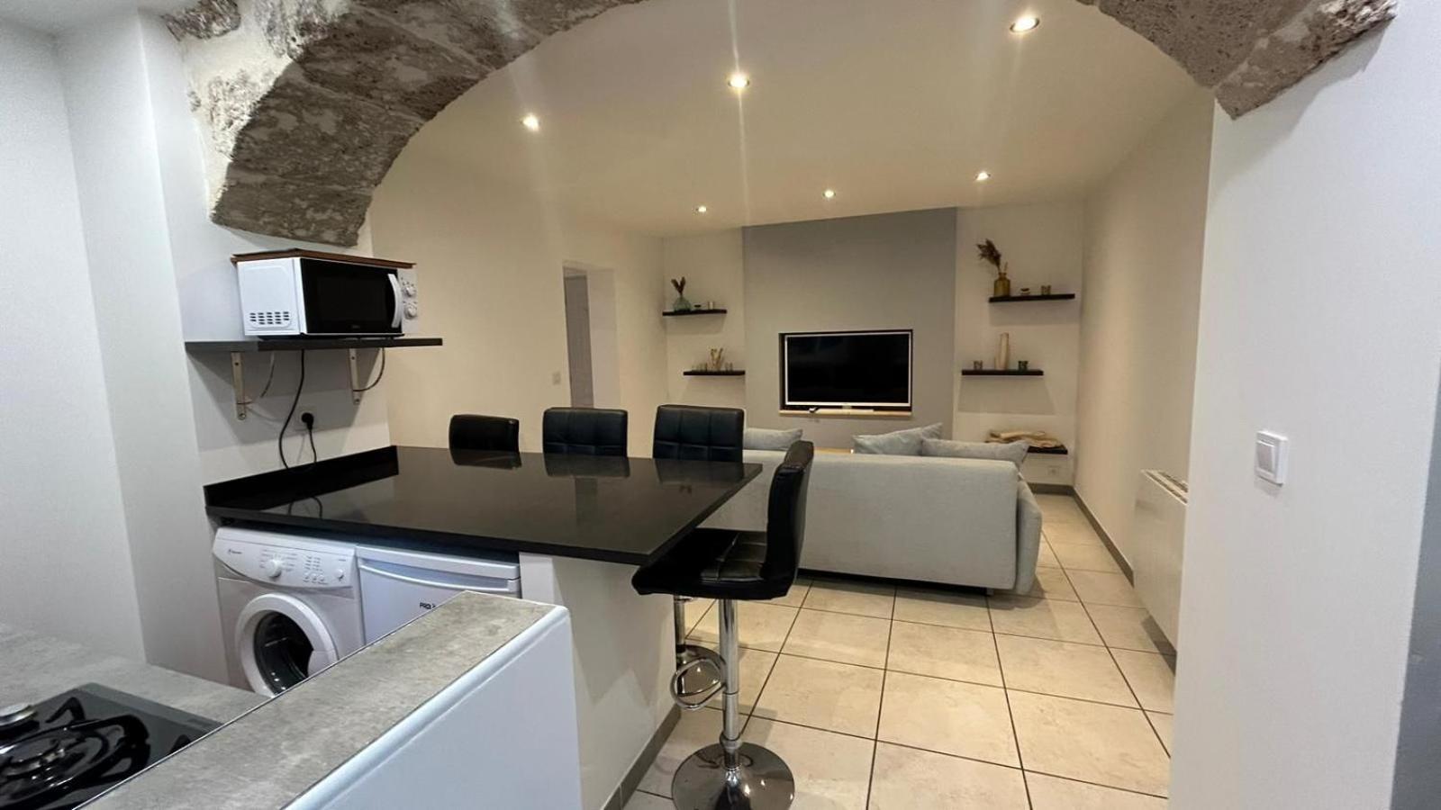 Appartement Paisible Entre Terre Et Mer Cabrieres  Eksteriør billede